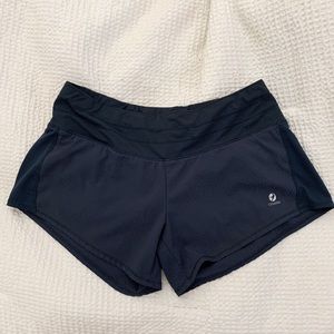 Oiselle Toolbelt Roga Shorts